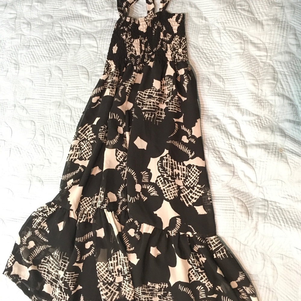Adorable maternity dress